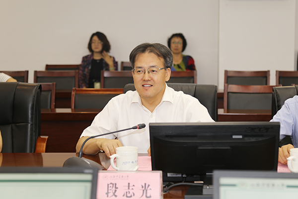 省政府老领导一行来校考察